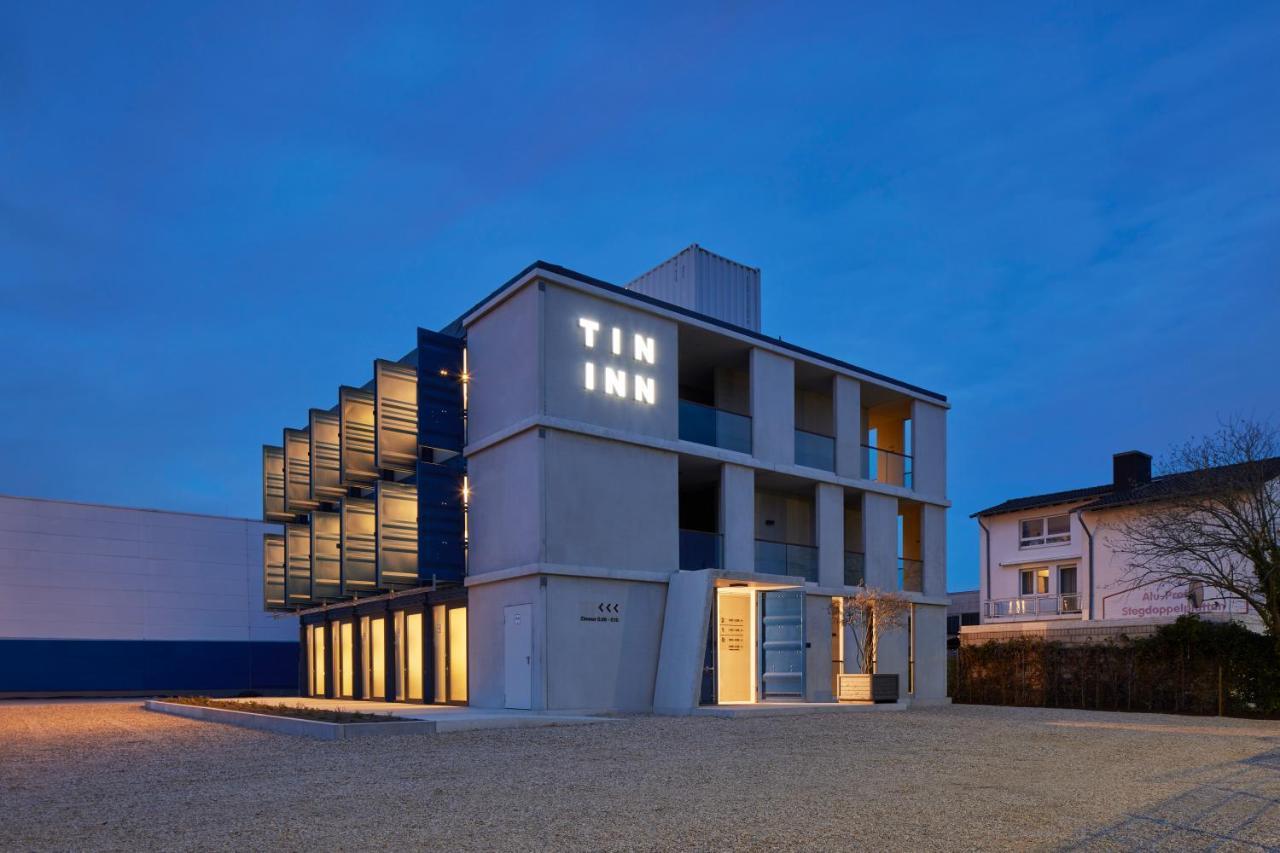 Tin Inn - Erkelenz - Das Hotel Aus Hochwertig Ausgebauten Ueberseecontainern Buitenkant foto