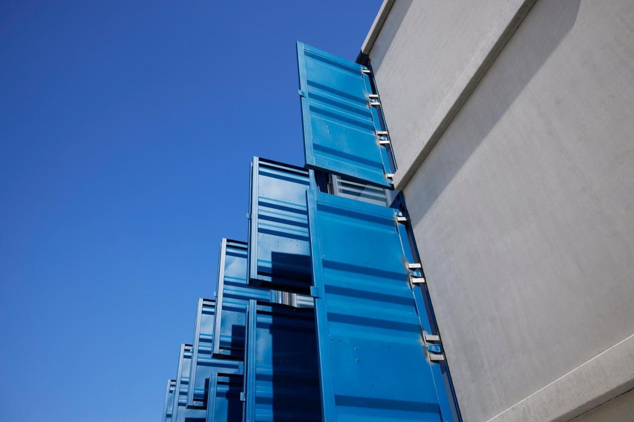 Tin Inn - Erkelenz - Das Hotel Aus Hochwertig Ausgebauten Ueberseecontainern Buitenkant foto
