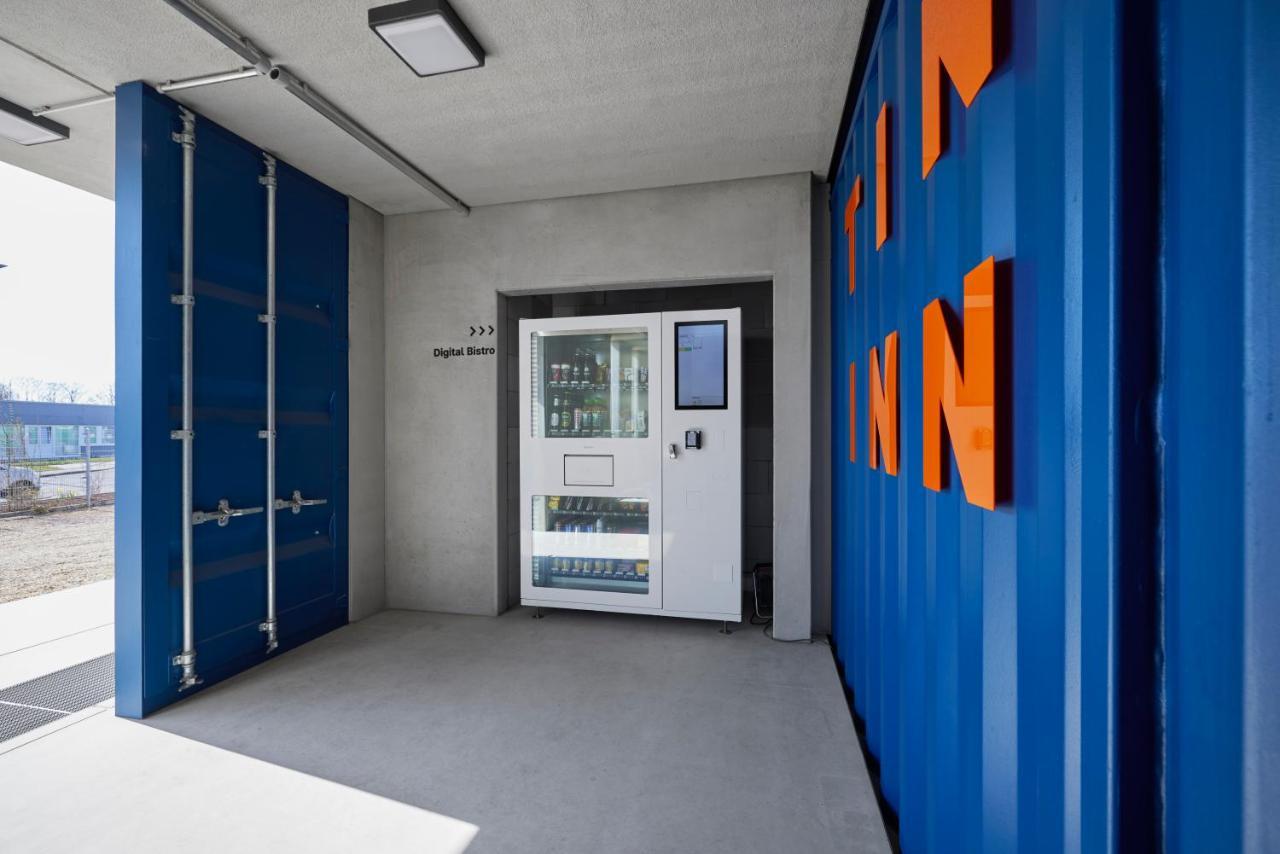 Tin Inn - Erkelenz - Das Hotel Aus Hochwertig Ausgebauten Ueberseecontainern Buitenkant foto