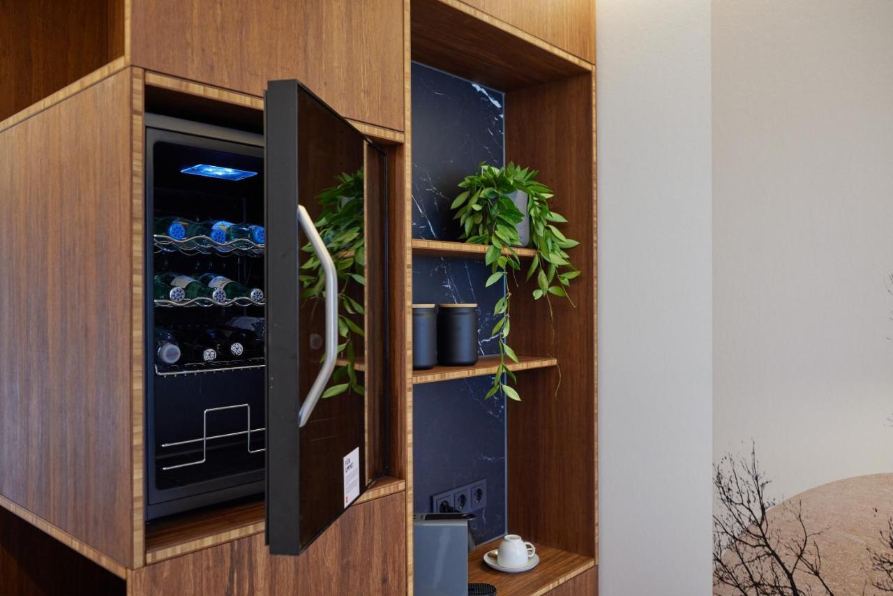 Tin Inn - Erkelenz - Das Hotel Aus Hochwertig Ausgebauten Ueberseecontainern Buitenkant foto