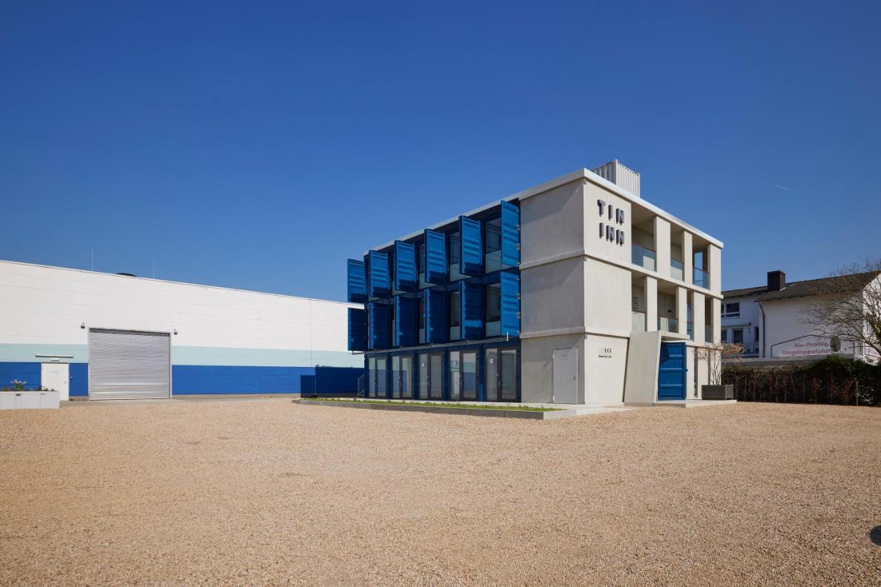 Tin Inn - Erkelenz - Das Hotel Aus Hochwertig Ausgebauten Ueberseecontainern Buitenkant foto